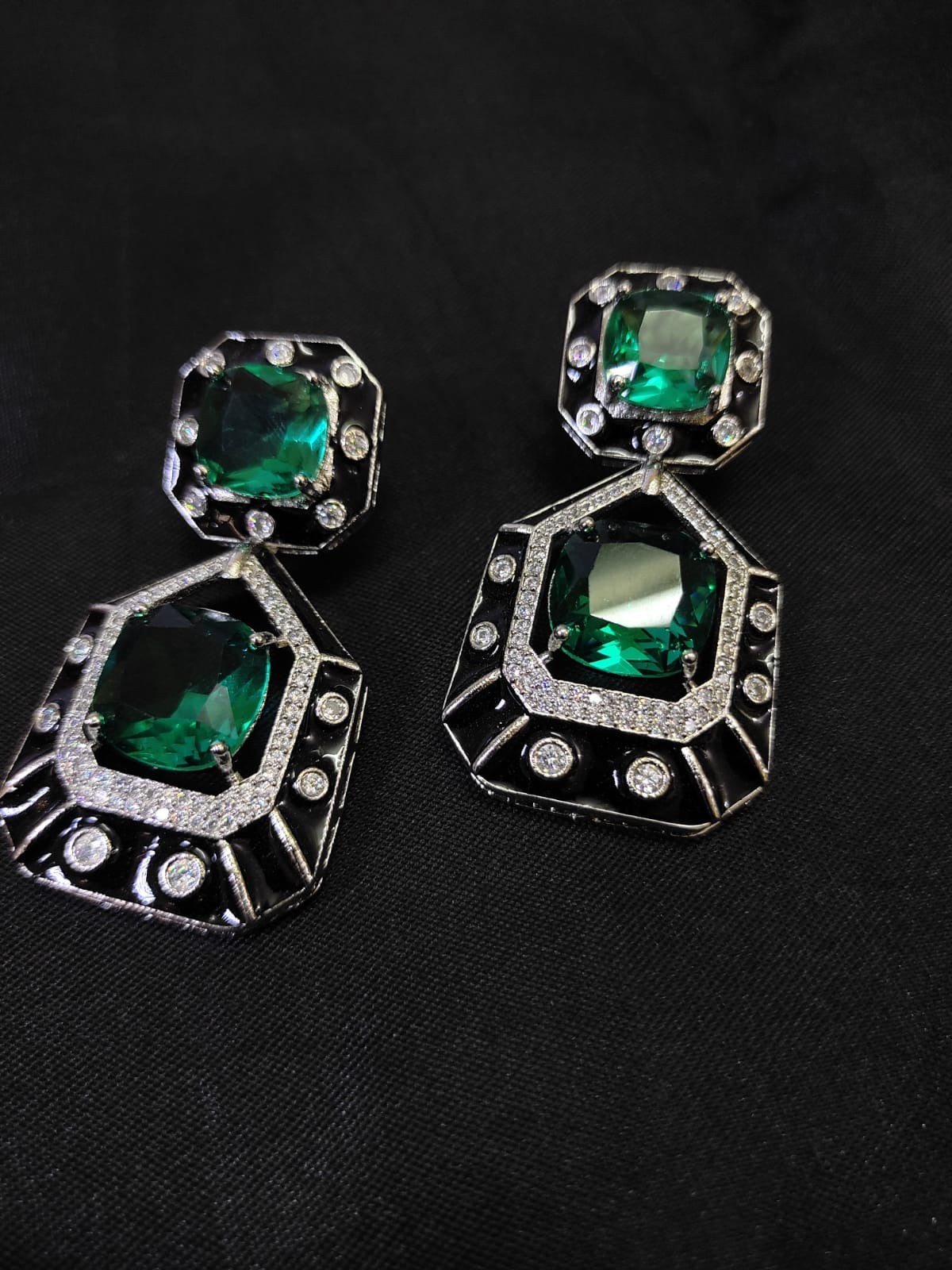 Dazzling Earrings 10011 - 8
