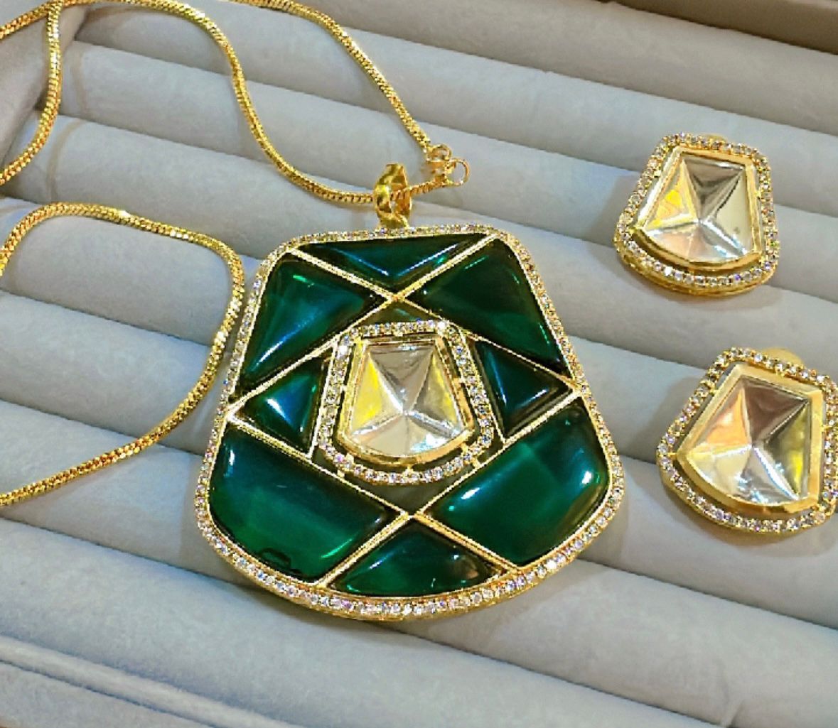 Designer Pendant Earrings Set - 10038 - 2