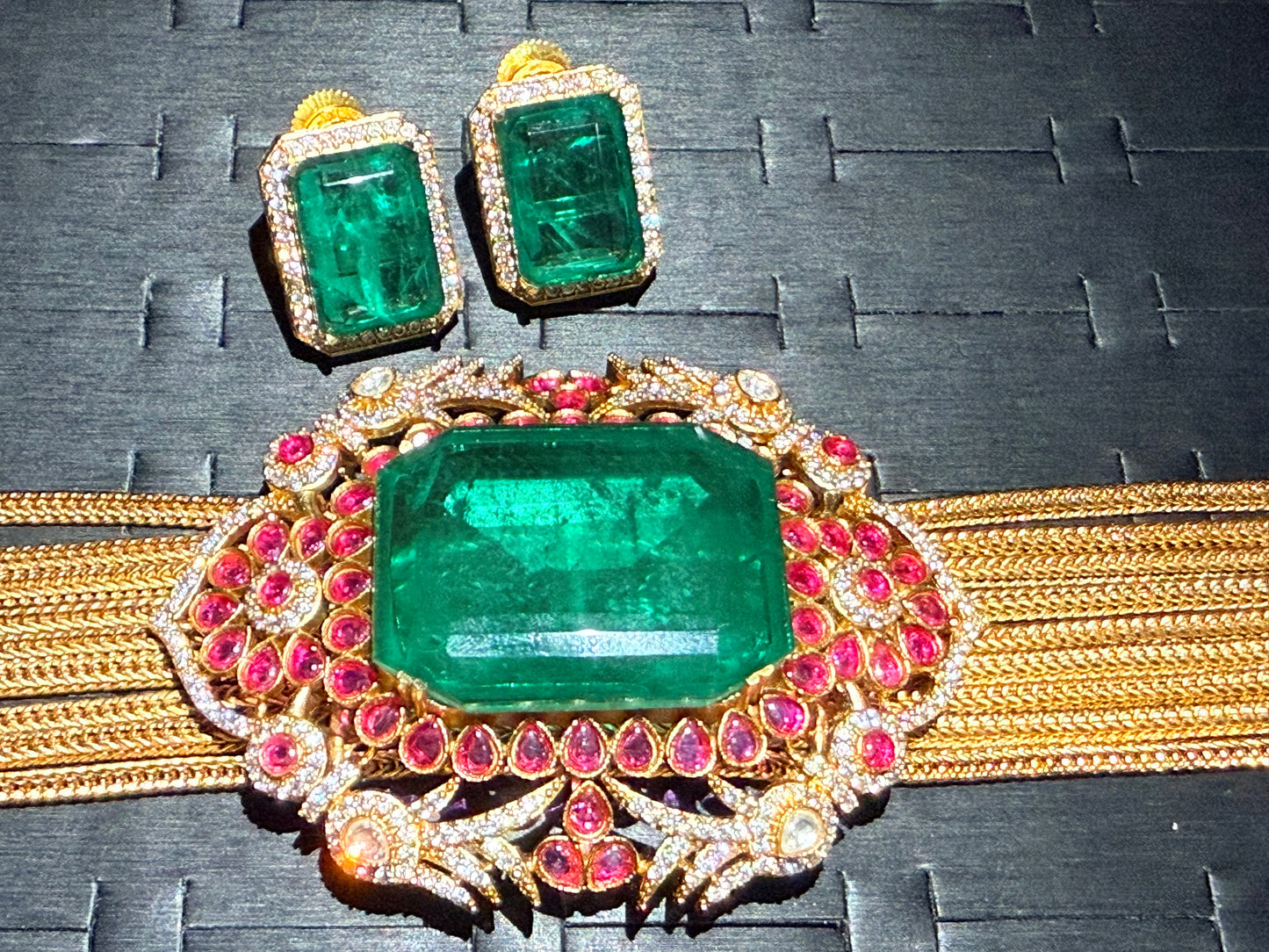 Mayra Emerald Heritage Choker - 10152